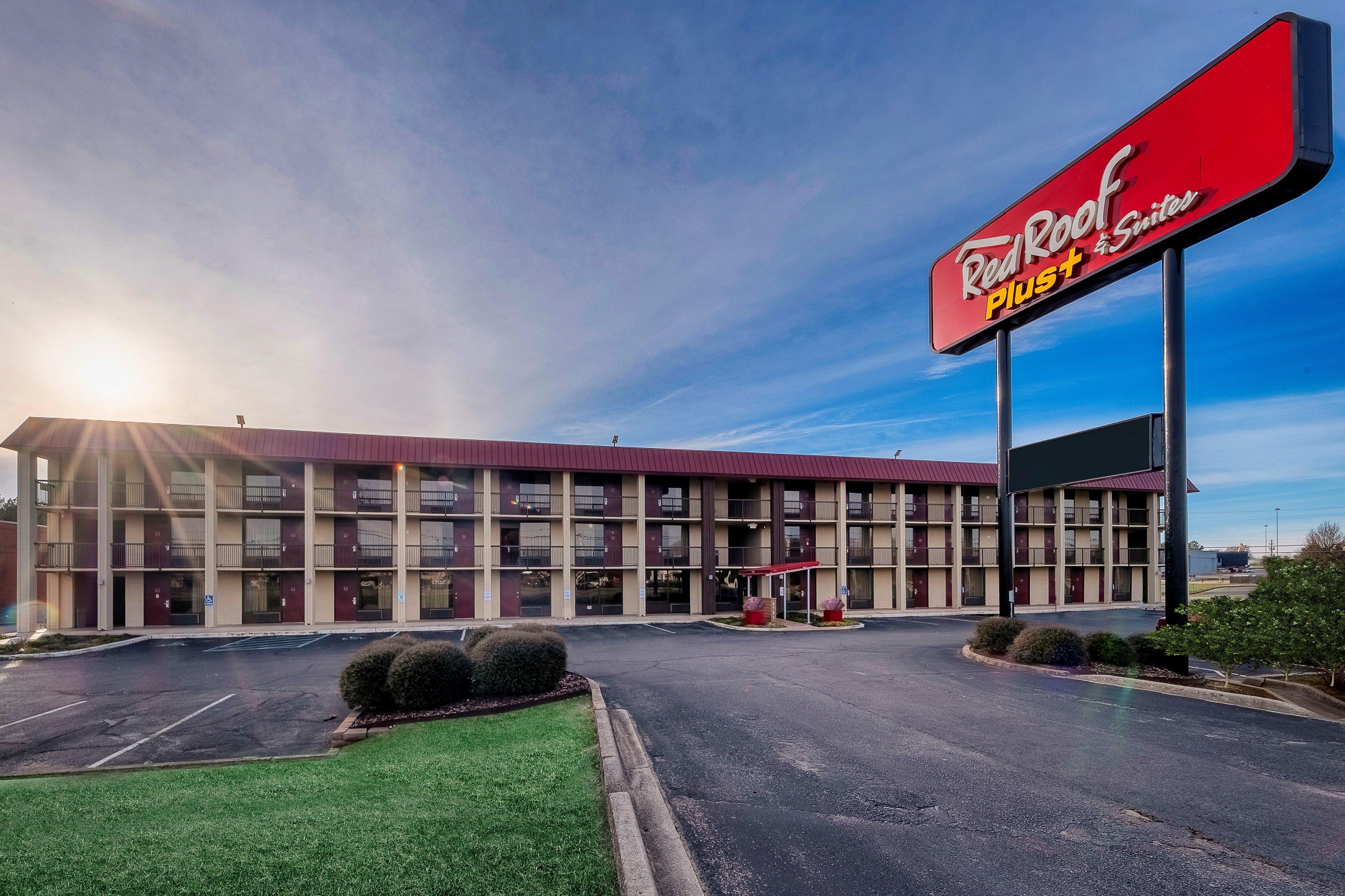 Red Roof Inn Plus+ Huntsville - Madison Exterior photo